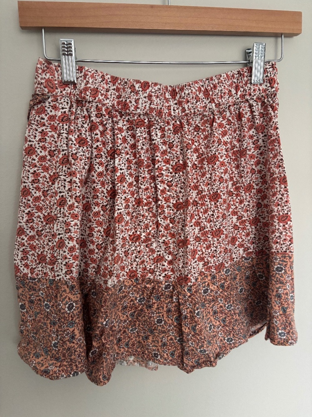 Ruffled Floral Mini Skirt - Medium